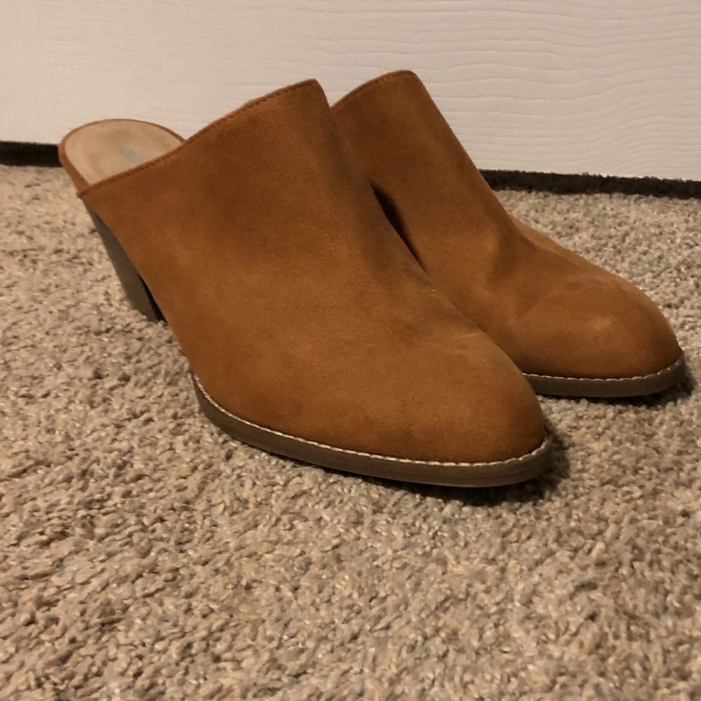 Suede mules